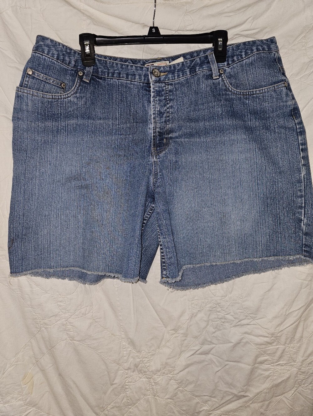 Faded Glory Women's Plus Stretch Denim Shorts in Light Blue 20W